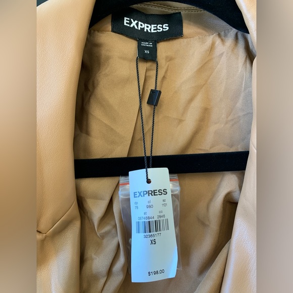 Express Tan Set - Picture 3 of 15